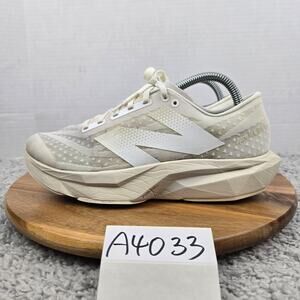 New Balance Womens 9.5B FuelCell Rebel v4 White Linen Sea Salt Gym Running Shoe